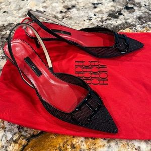 Designer Carolina Herrera like new black slingback pumps